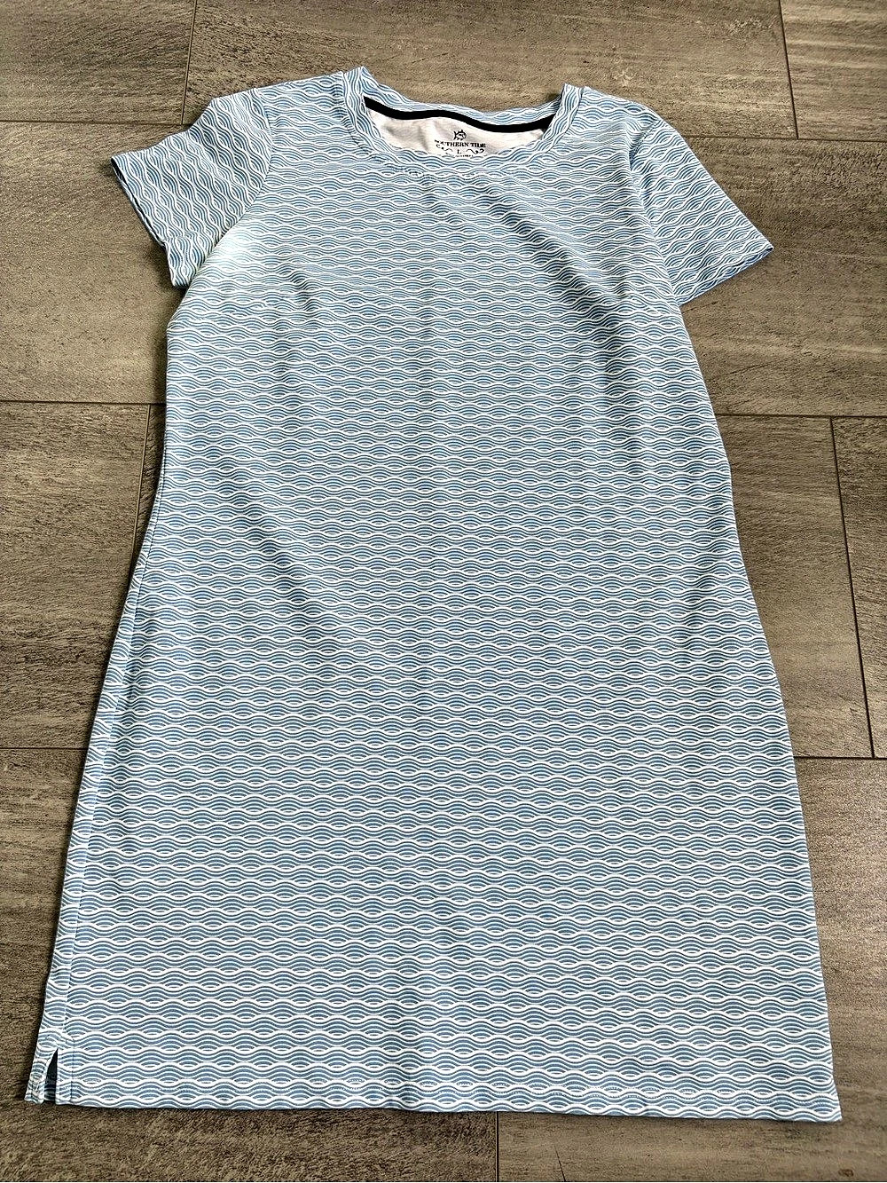 Southern Tide Carley Wave Print Performance Dress Blue & White Large